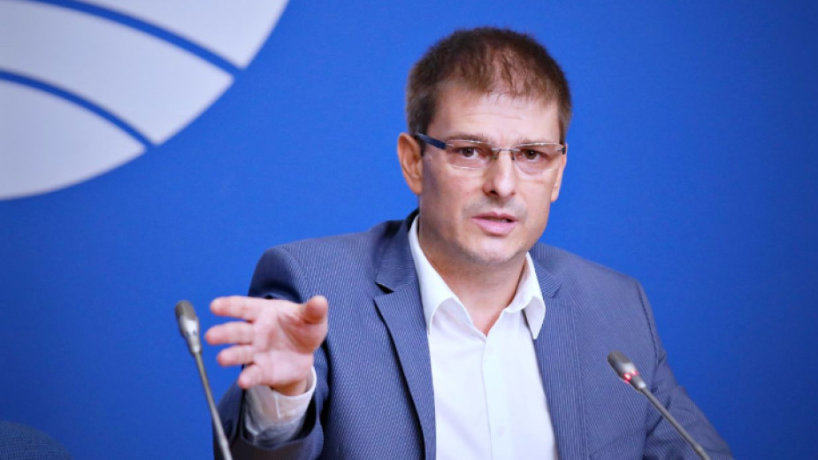 Мнения и коментари