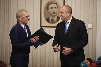 Радев връчи втория мандат на ПП-ДБ