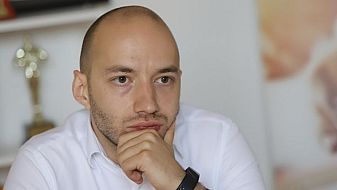 Димитър Ганев: Битката е за баланси вътре в сглобката, а не за игра извън нея