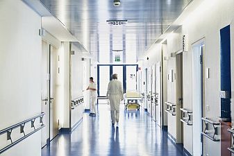 35 души са приети в болница с COVID-19 за денонощието
