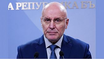 Димитър Радев: България няма да успее да изпълни критериите за влизане в еврозоната до юни