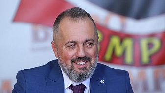 Мицкоски бута РСМ към тоталитарното минало