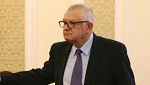 Оставиха незаконните автостикери на депутата Петър Кънев от БСП