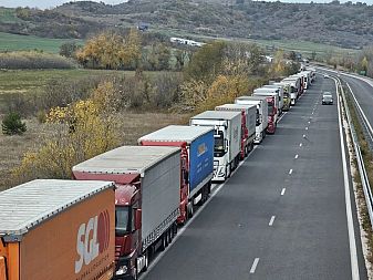 Спират движението на камиони в осем области през уикенда
