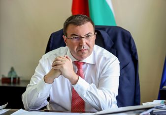 Костадин Ангелов: Вярвайте на докторите за ваксините!