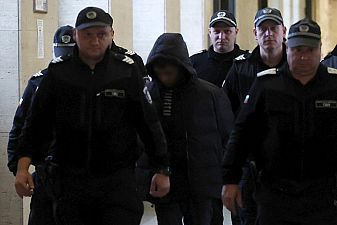Тройно убийство, убито дете в мол, друго - наръгано в училище и пребит с чук прокурор