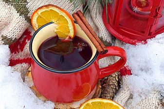 Греяно вино с канела, карамфил и цитрусови плодове срещу грипа