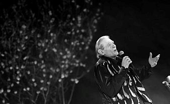 Почина Михаил Белчев