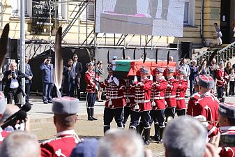 Тленните останки на българския Цар Самуил вече са в София