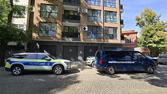 14-годишният, обвинен в убийството на майка си, остава в ареста