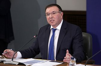 Министър Ангелов: Вече 60 000 са записаните за ваксиниране