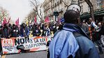 Хиляди на протест в Париж срещу миграционни планове на властите и депортиране на мигранти от о-в Майот