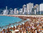 Плажовете в Аржентина се напълниха, сложиха край на пандемията