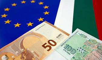 Месец след въвеждане на еврото левът ще продължи да е законно платежно средство