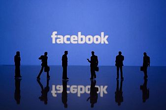 Facebook с първи исторически спад на приходите