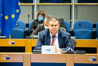 Евродепутат: Българинът трябва да е информиран какви са рисковете и ползите от въвеждането на еврото